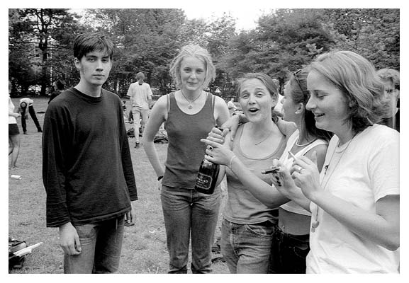 Roland. Uli, Steffie, Kristel, Kathia. Abiumzug 1997.