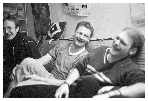 Hansman, Frank und Jens auf Remcos Sofa. 1999.